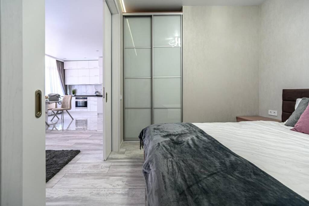 Комфортные Апартаменты 36 Жемчужина Odesa Exterior photo