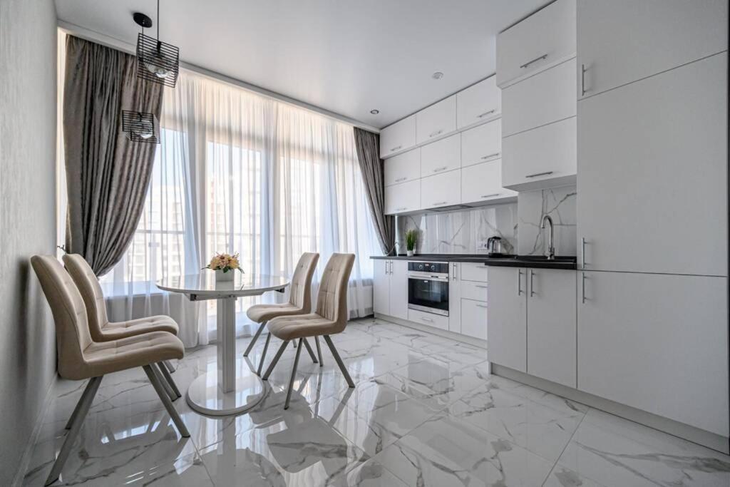 Комфортные Апартаменты 36 Жемчужина Odesa Exterior photo